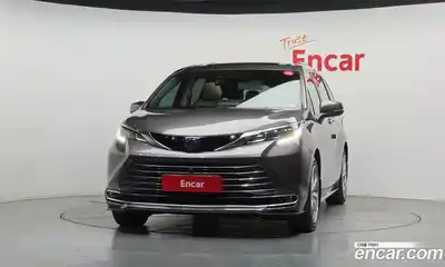 Toyota Sienna 2023 2.5 гидро в Москве № 1838495, миниатюра 3