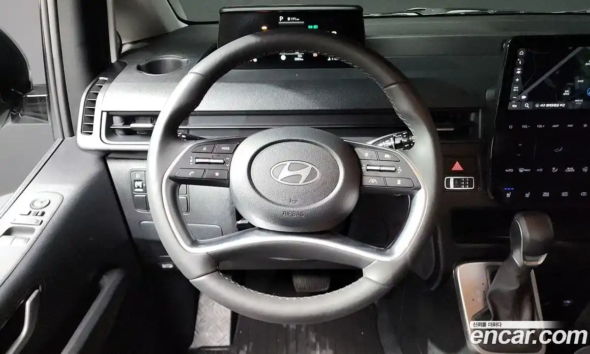 Hyundai Staria 2025 2.2 гидро в Москве № 129685, фото 13