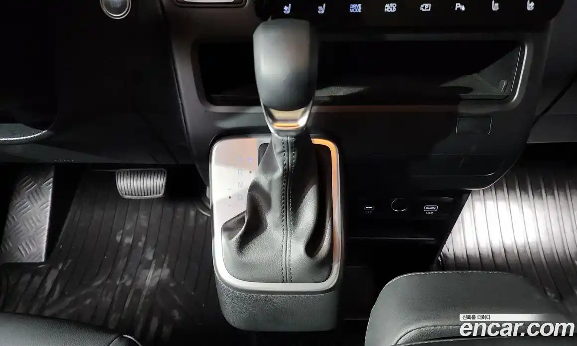Hyundai Staria 2025 2.2 гидро в Москве № 129685, фото 9