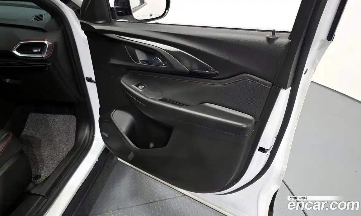 Chevrolet TrailBlazer 2020 1.3 гидро в Москве, фото 14