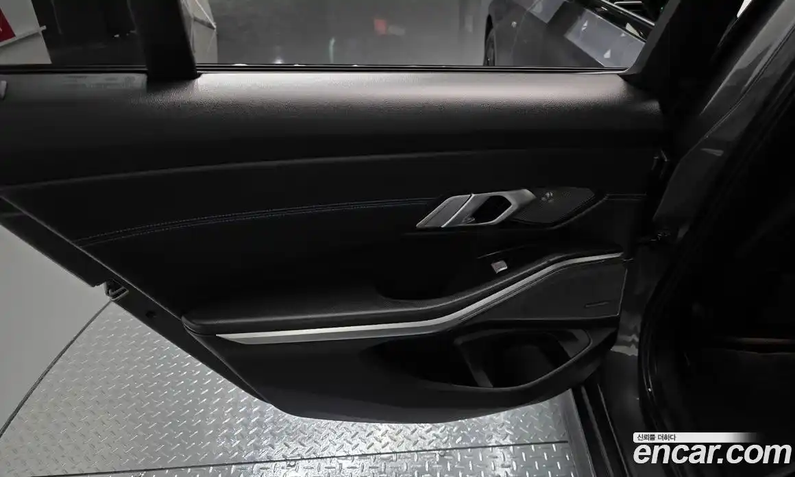BMW 3-Series 2021 2.0 гидро, фото 14