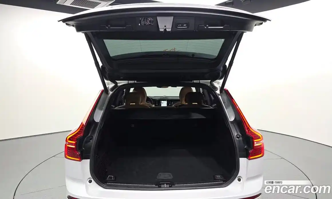Volvo XC60 2020 2.0 гидро в Москве № 1348797, фото 26