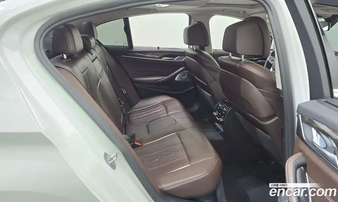 BMW 5-Series 2018 3.0 гидро в Москве № 1401413, фото 17