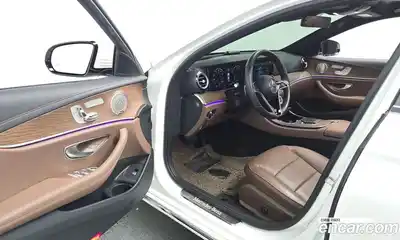 Mercedes-Benz E-Class 2023 1.9 гидро в Москве № 1403411, миниатюра 12