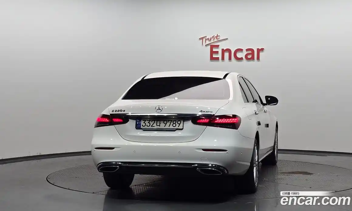 Mercedes-Benz E-Class 2023 1.9 гидро в Москве № 1403411, фото 3