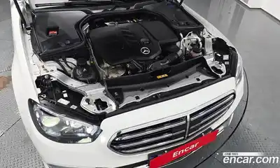 Mercedes-Benz E-Class 2023 1.9 гидро в Москве № 1403411, миниатюра 5