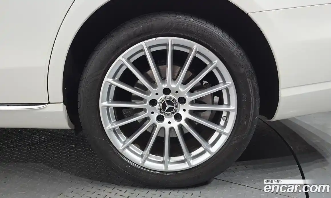 Mercedes-Benz E-Class 2023 1.9 гидро в Москве № 1403411, фото 6