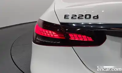 Mercedes-Benz E-Class 2023 1.9 гидро в Москве № 1403411, миниатюра 8