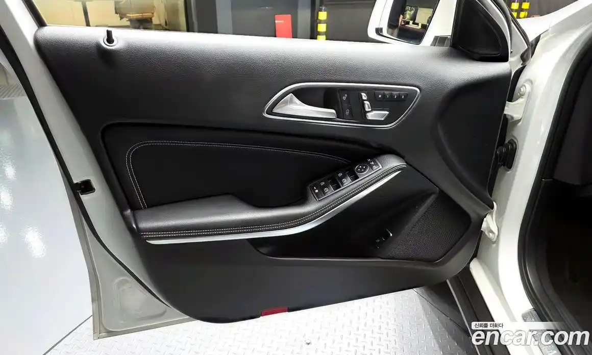 Mercedes-Benz GLA-Class 2018 2.0 гидро в Москве № 1403490, фото 14