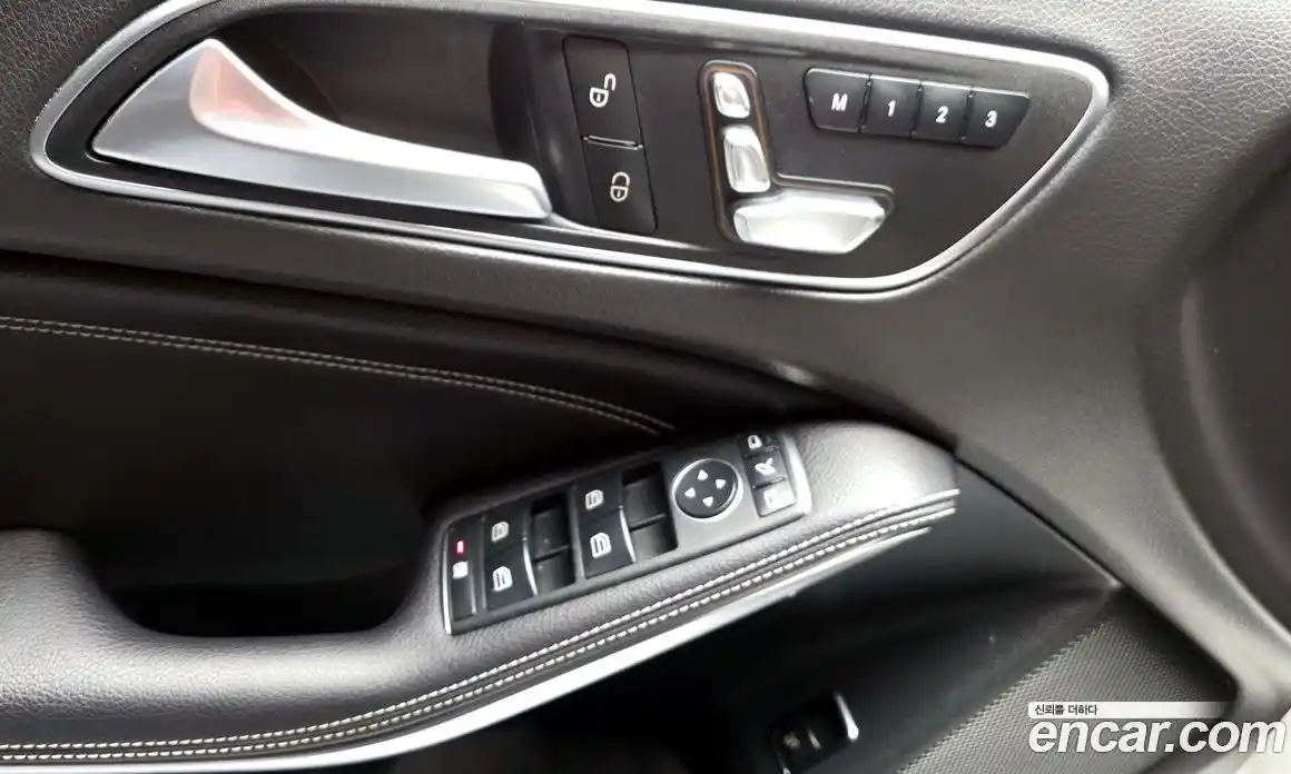 Mercedes-Benz GLA-Class 2018 2.0 гидро в Москве № 1403490, фото 25