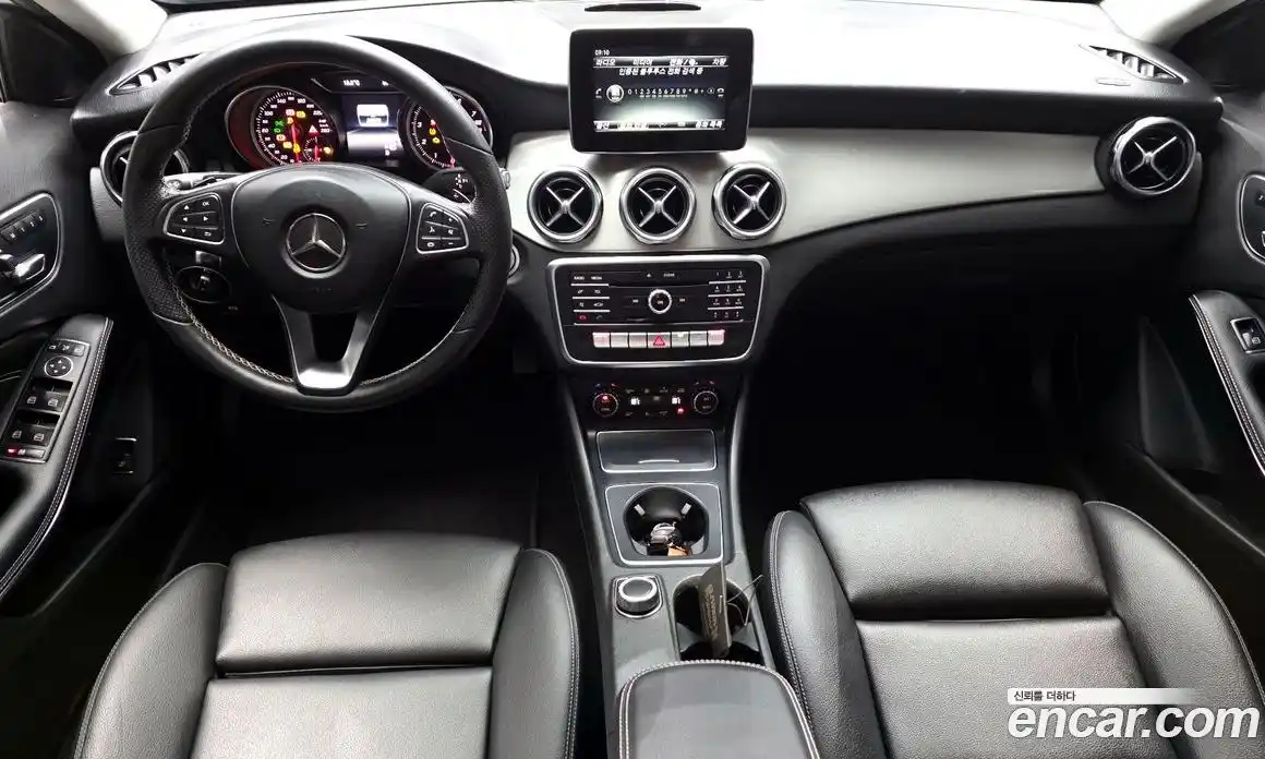 Mercedes-Benz GLA-Class 2018 2.0 гидро в Москве № 1403490, фото 10