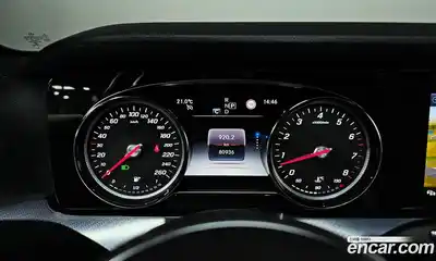 Mercedes-Benz E-Class 2019 2.0 гидро в Москве № 1403894, миниатюра 11