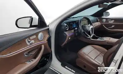 Mercedes-Benz E-Class 2020 2.0 гидро в Москве № 1403928, миниатюра 12