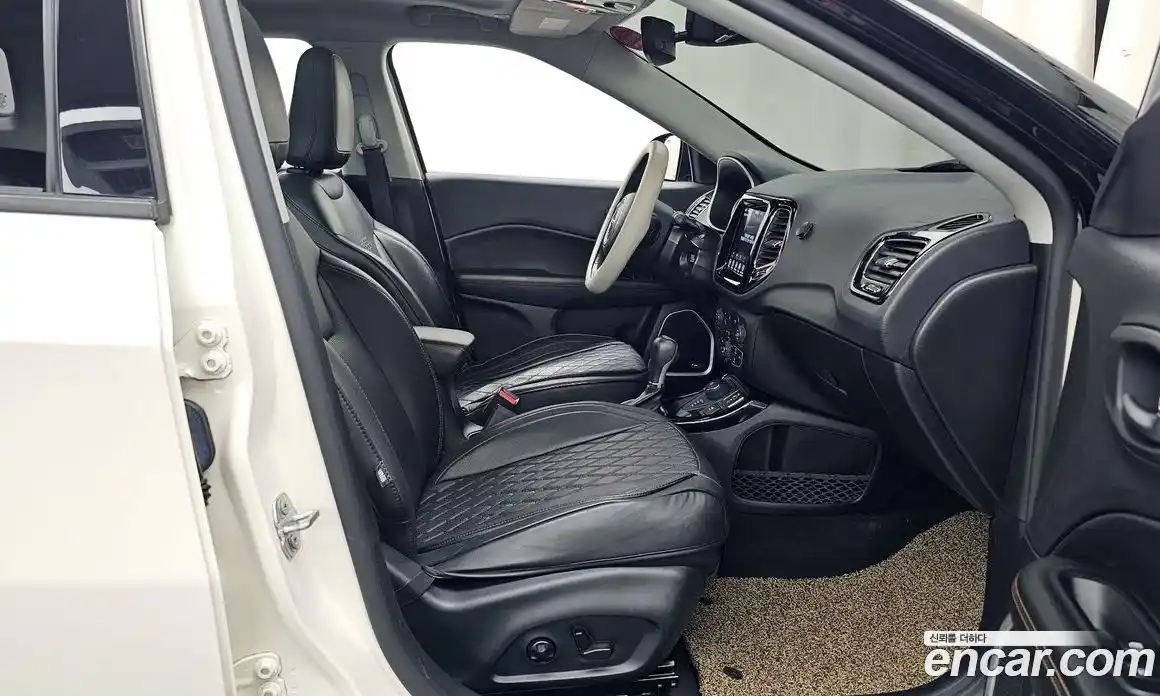 Jeep Compass 2019 2.4 гидро в Москве № 1424398, фото 17