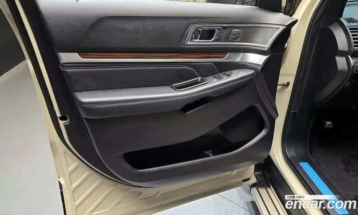 Ford Explorer 2018 2.3 гидро в Москве № 1424739, фото 14