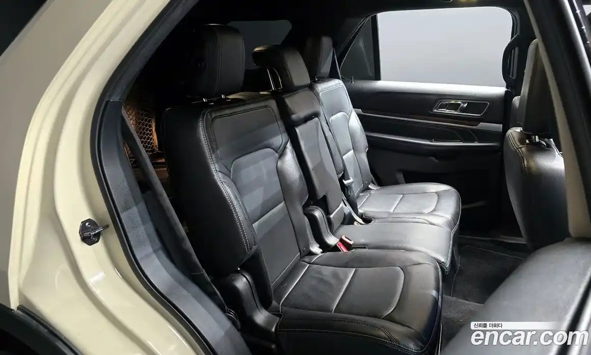 Ford Explorer 2018 2.3 гидро в Москве № 1424739, фото 16