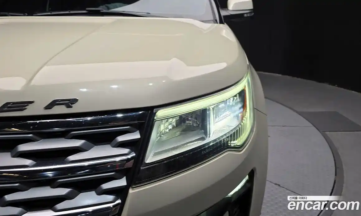Ford Explorer 2018 2.3 гидро в Москве № 1424739, фото 8