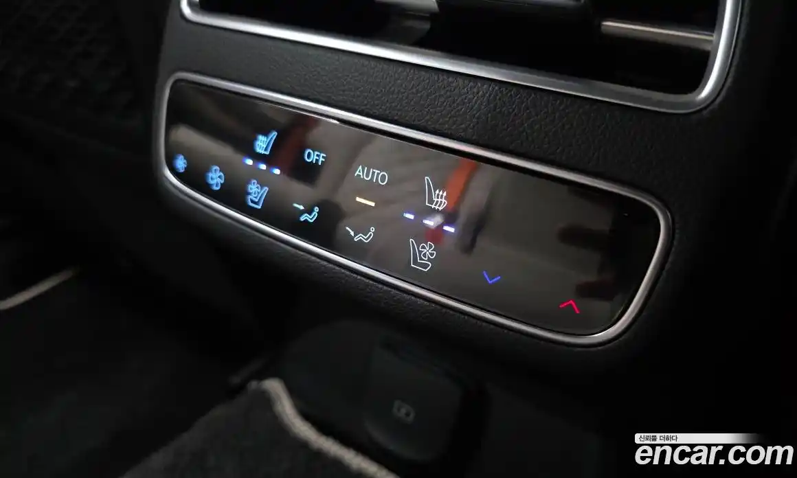 Genesis GV70 2024 2.5 гидро в Москве № 1538847, фото 31