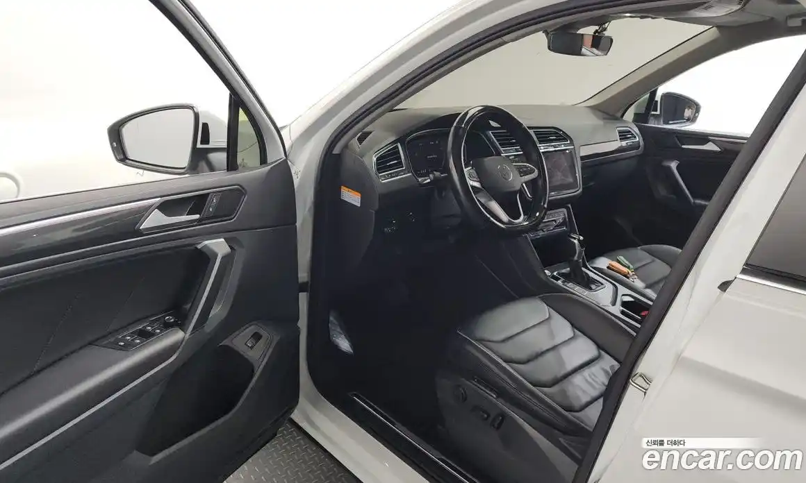Volkswagen Tiguan 2022 2.0 гидро в Москве № 1549161, фото 13