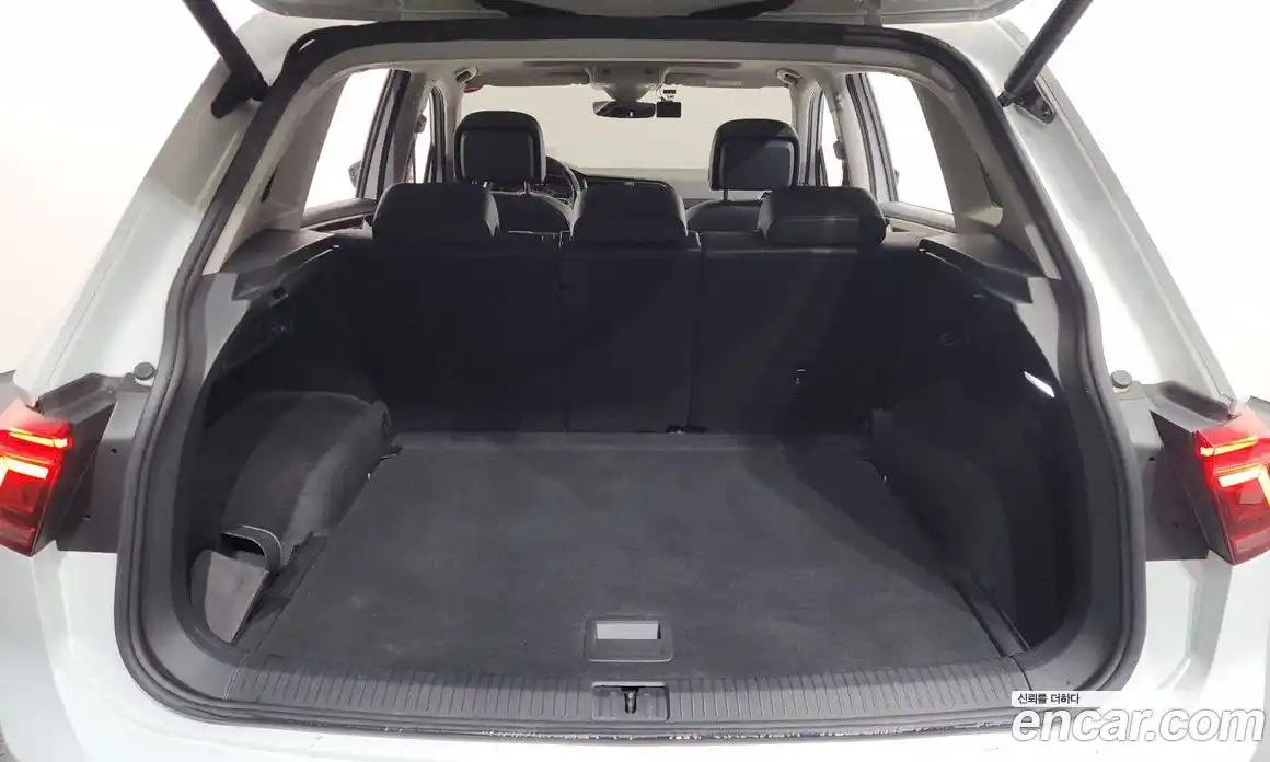 Volkswagen Tiguan 2022 2.0 гидро в Москве № 1549161, фото 26