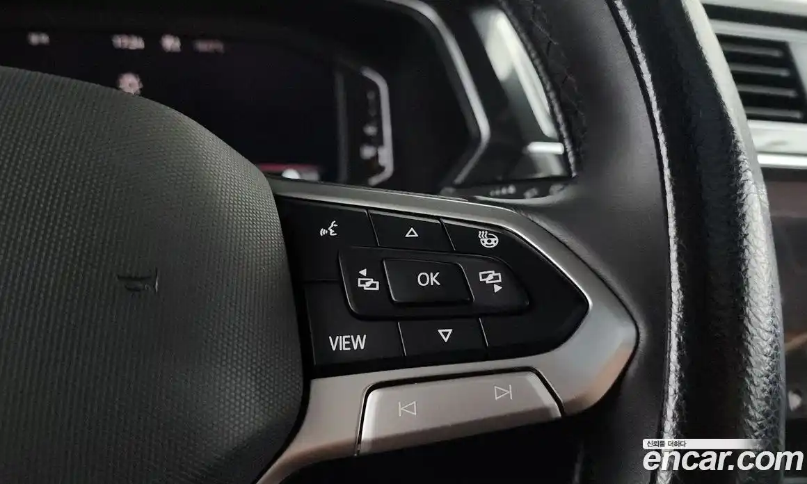 Volkswagen Tiguan 2022 2.0 гидро в Москве № 1549161, фото 27