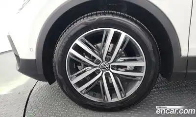 Volkswagen Tiguan 2022 2.0 гидро в Москве № 1549161, миниатюра 5