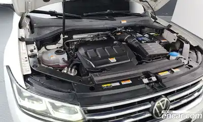 Volkswagen Tiguan 2022 2.0 гидро в Москве № 1549161, миниатюра 6