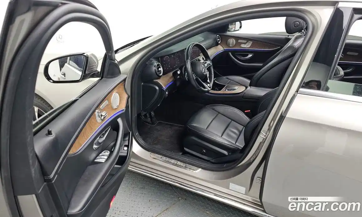 Mercedes-Benz E-Class 2021 2.0 гидро в Москве, фото 10