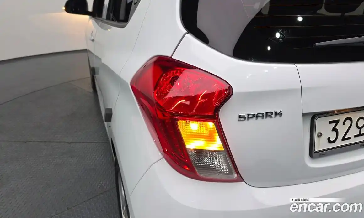 Chevrolet Spark 2018 1.0 гидро в Москве, фото 9