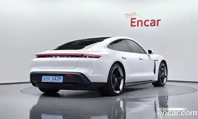 Porsche Taycan 2023 0.1 гидро в Москве № 1618922, миниатюра 2