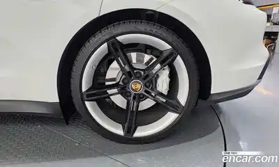 Porsche Taycan 2023 0.1 гидро в Москве № 1618922, миниатюра 7
