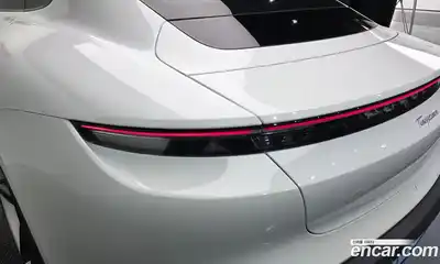 Porsche Taycan 2023 0.1 гидро в Москве № 1618922, миниатюра 9