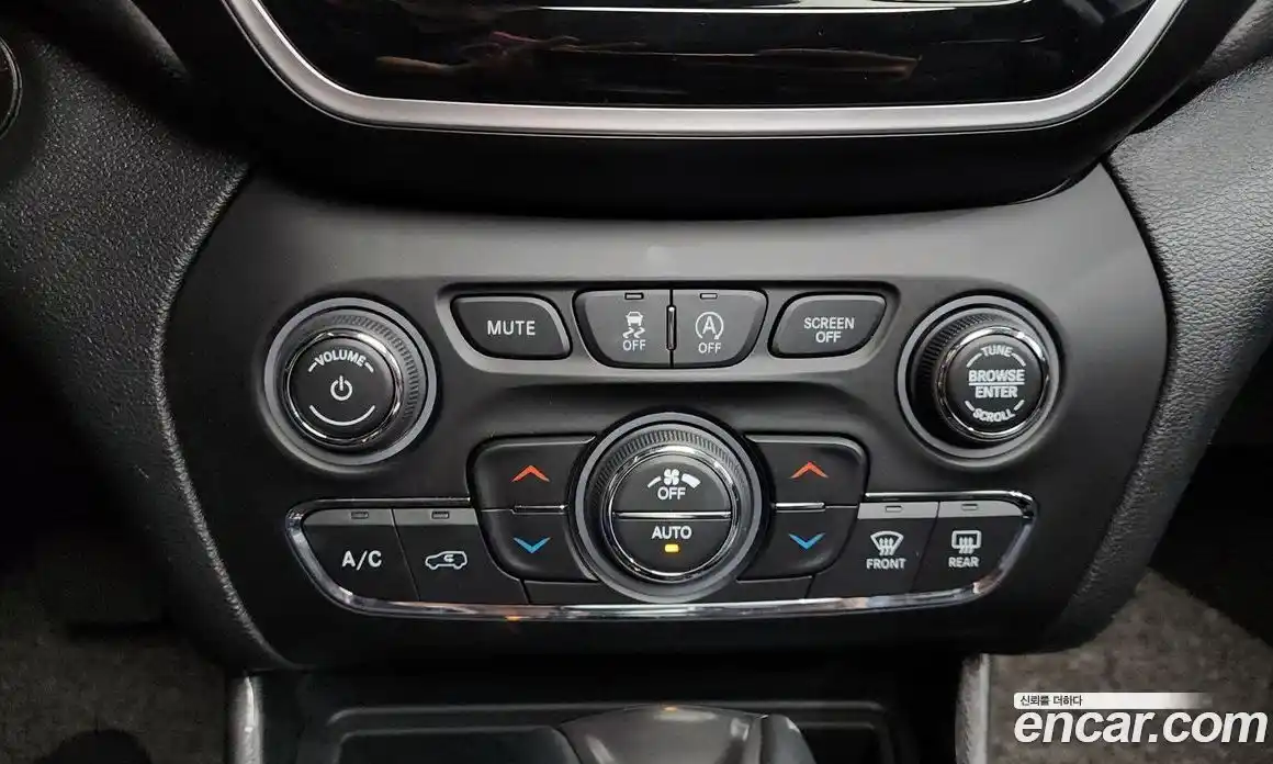 Jeep Cherokee 2021 2.4 гидро в Москве № 1623772, фото 35