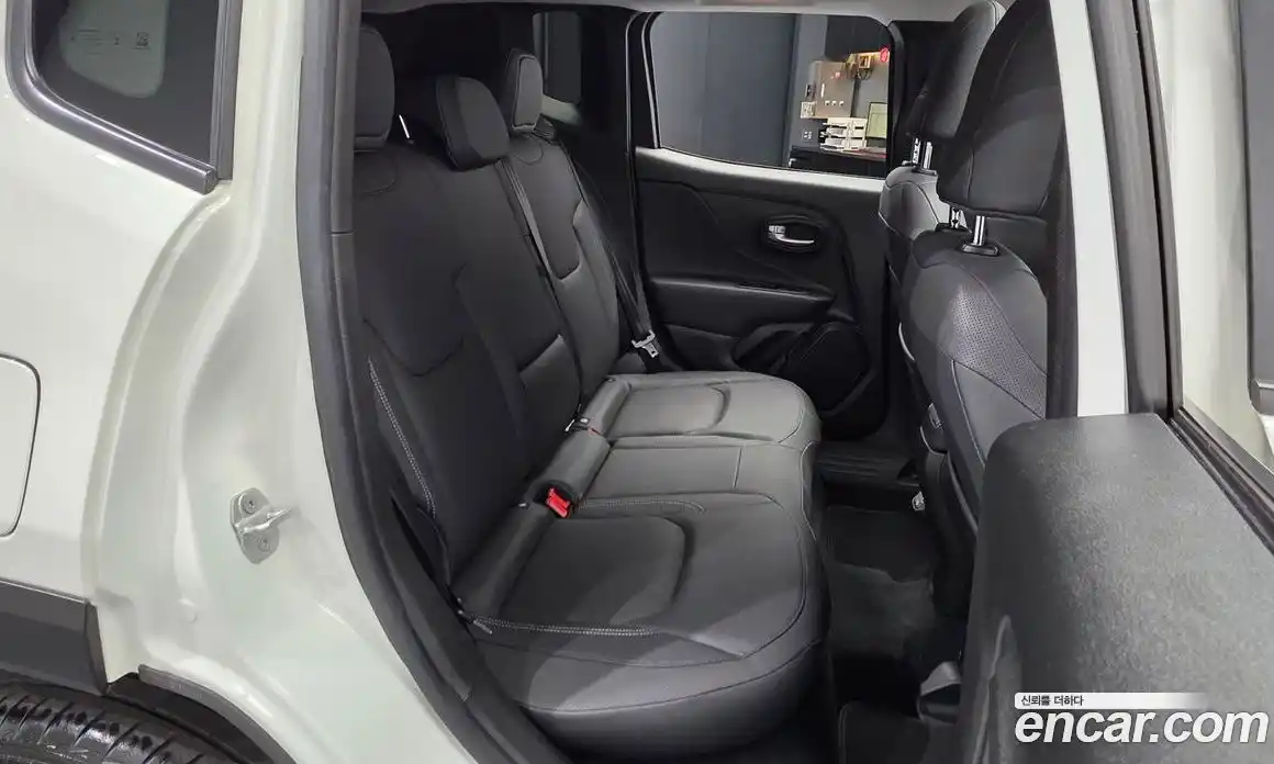 Jeep Renegade 2023 1.3 гидро в Москве № 1623791, фото 18