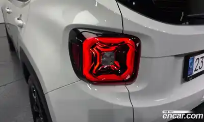 Jeep Renegade 2023 1.3 гидро в Москве № 1623791, миниатюра 9