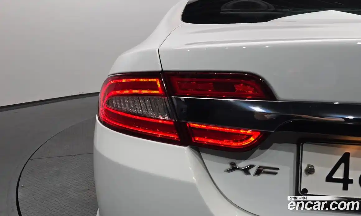 Jaguar XF 2014 2.0 гидро в Москве № 1625535, фото 9