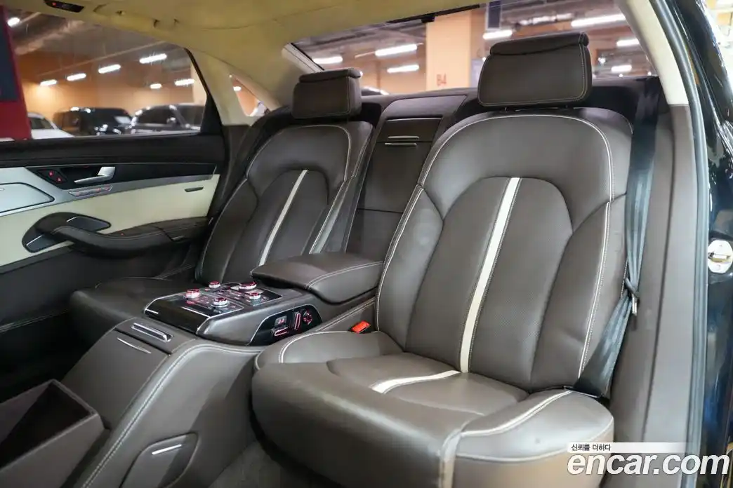 Audi A8 2011 6.3 гидро в Москве № 164082, фото 10