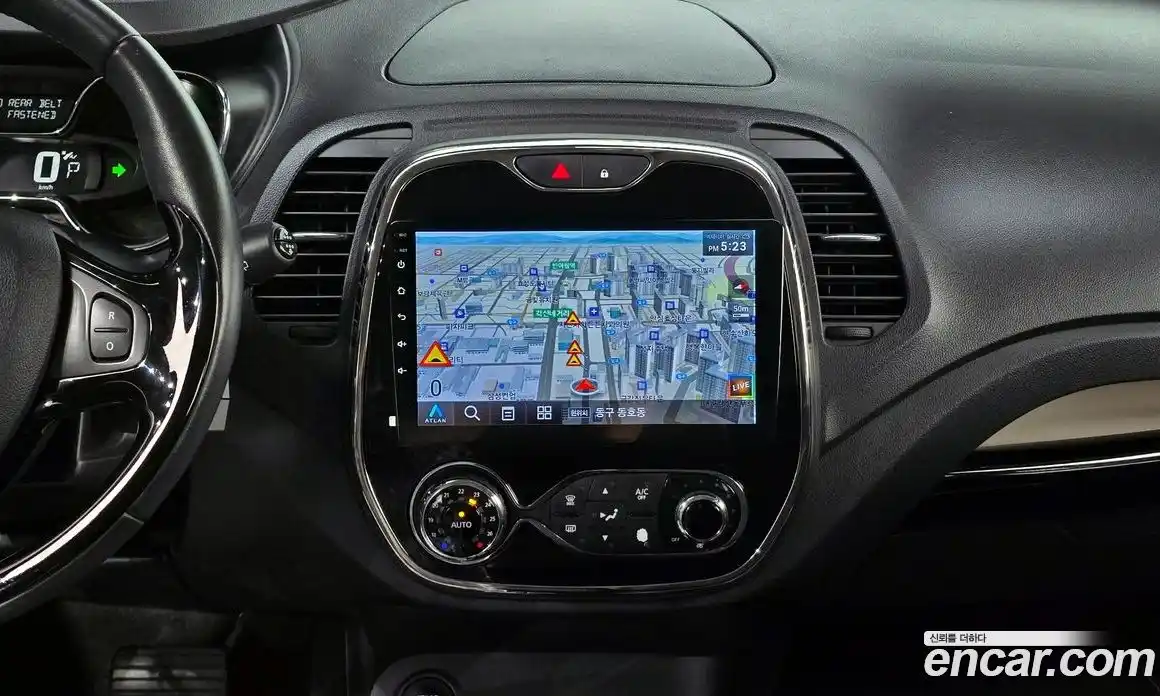 Renault QM3 2016 1.5 гидро в Москве № 1688370, фото 22