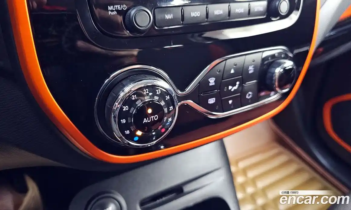 Renault QM3 2014 1.5 гидро в Москве № 1688844, фото 27