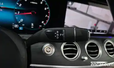 Mercedes-Benz E-Class 2023 2.0 гидро в Москве № 1690051, миниатюра 12