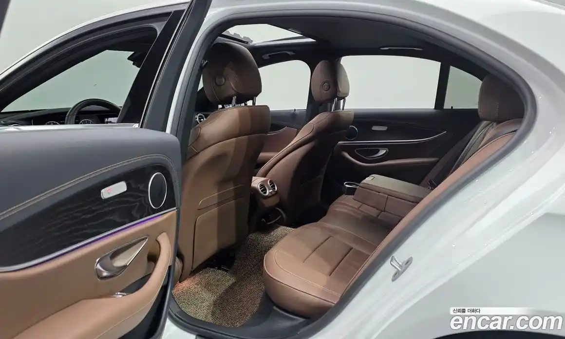 Mercedes-Benz E-Class 2023 2.0 гидро в Москве № 1690051, фото 17