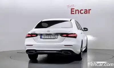Mercedes-Benz E-Class 2023 2.0 гидро в Москве № 1690051, миниатюра 4
