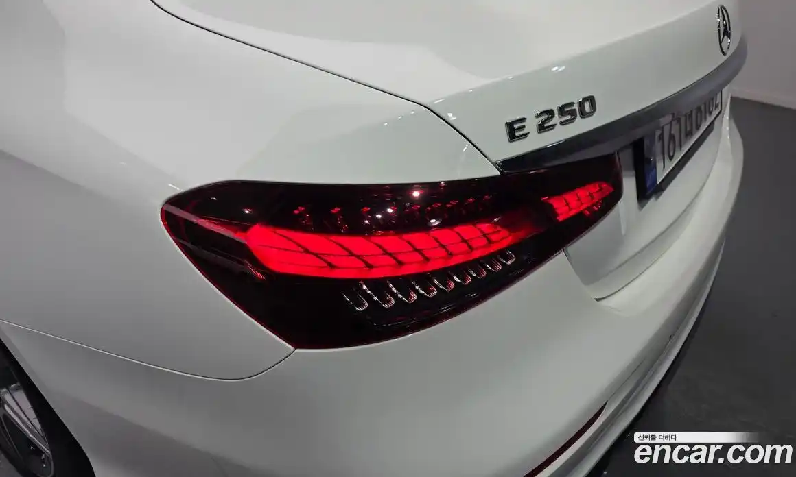 Mercedes-Benz E-Class 2023 2.0 гидро в Москве № 1690051, фото 9