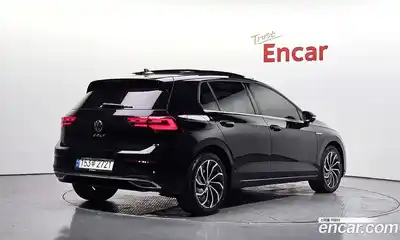 Volkswagen Golf 2022 2.0 гидро в Москве № 1693275, миниатюра 2