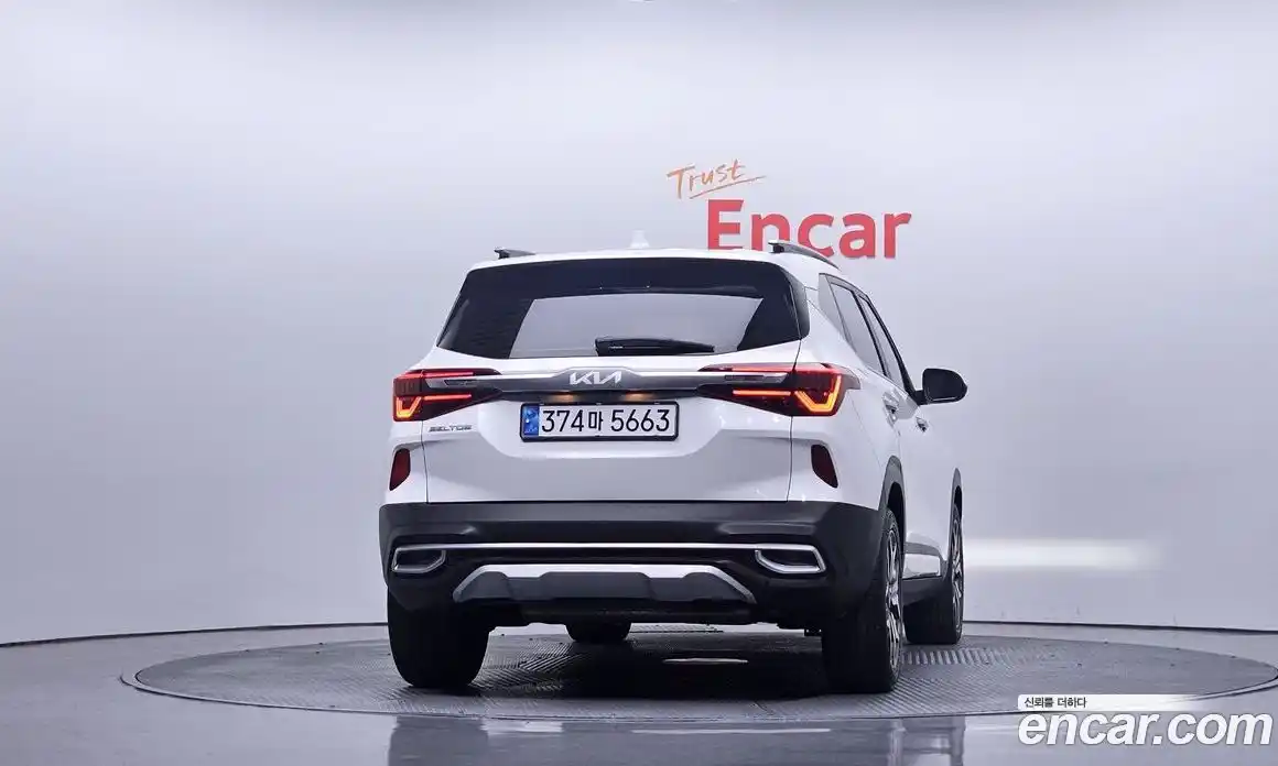 Kia Seltos 2022 1.6 гидро в Москве № 1758543, фото 4