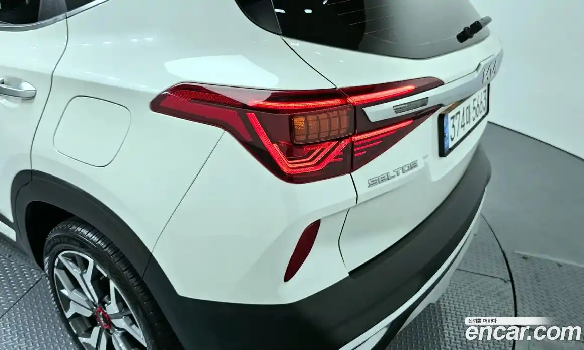 Kia Seltos 2022 1.6 гидро в Москве № 1758543, фото 9