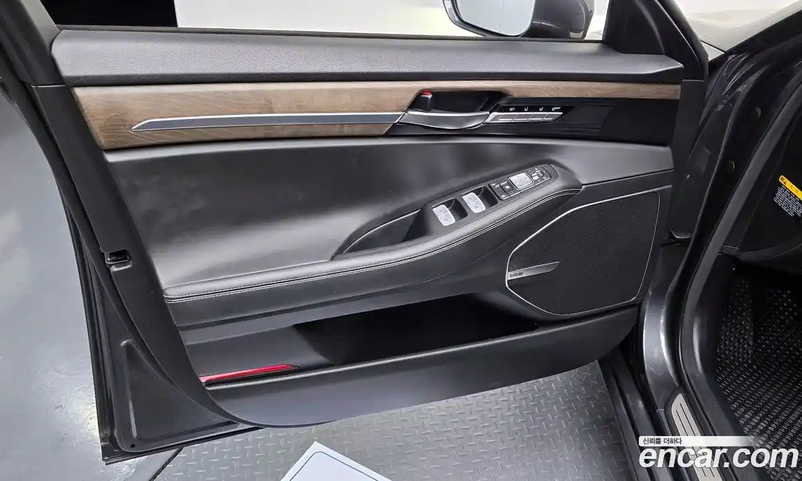 Genesis G90 2019 3.3 гидро в Москве, фото 13