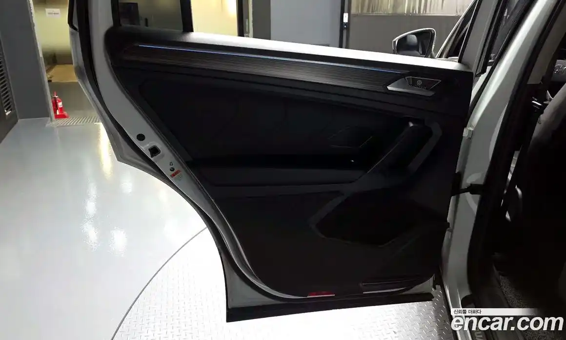 Volkswagen Tiguan 2024 2.0 гидро в Москве № 1765026, фото 15