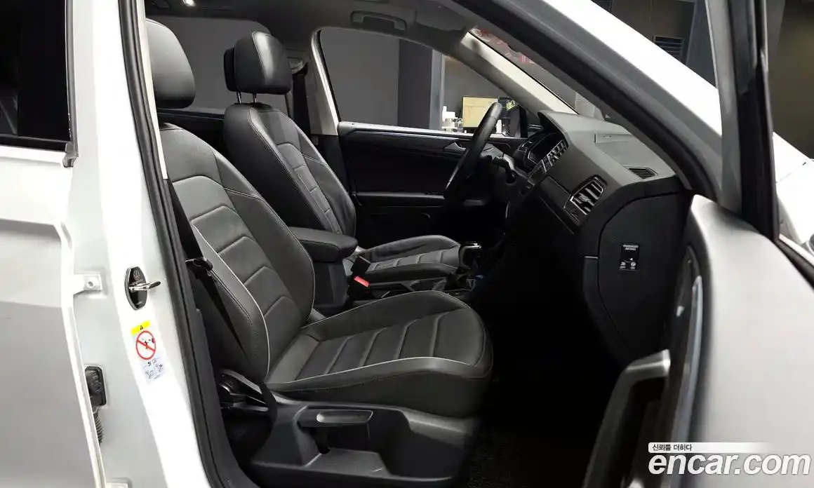 Volkswagen Tiguan 2024 2.0 гидро в Москве № 1765026, фото 17