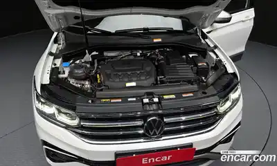 Volkswagen Tiguan 2024 2.0 гидро в Москве № 1765026, миниатюра 6